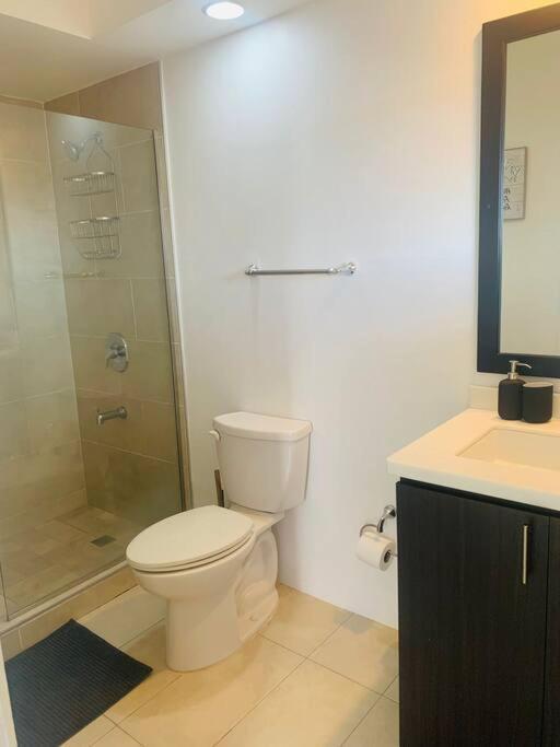 Odyssey On The 5Th - Exquisite Luxury Apt Kingston Ngoại thất bức ảnh