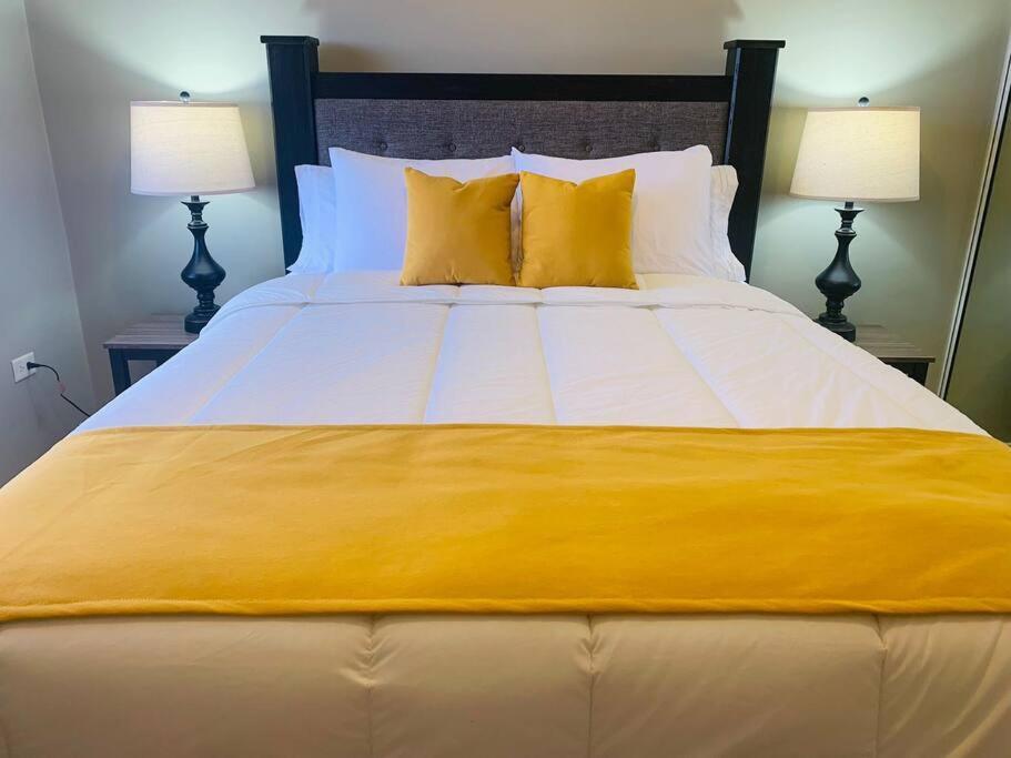 Odyssey On The 5Th - Exquisite Luxury Apt Kingston Ngoại thất bức ảnh